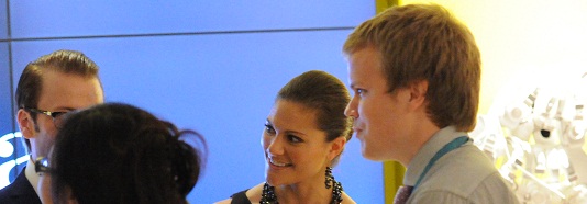 Här skojar jag med Kronprinsessan Viktoria & Daniel inför en bankett i Shanghai